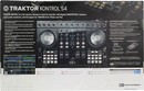 Native Instruments TRAKTOR KONTROL S4 MK2  (RTL)